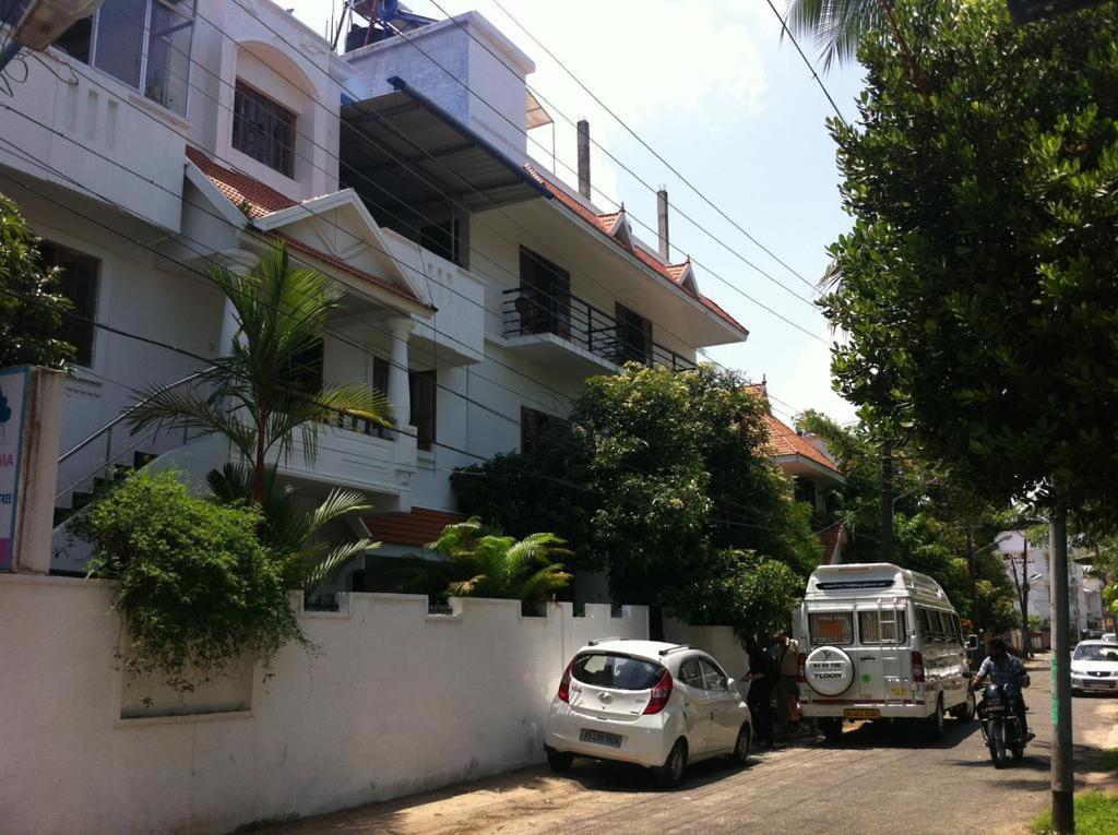 New Goodkarma Inn Kochi Dış mekan fotoğraf